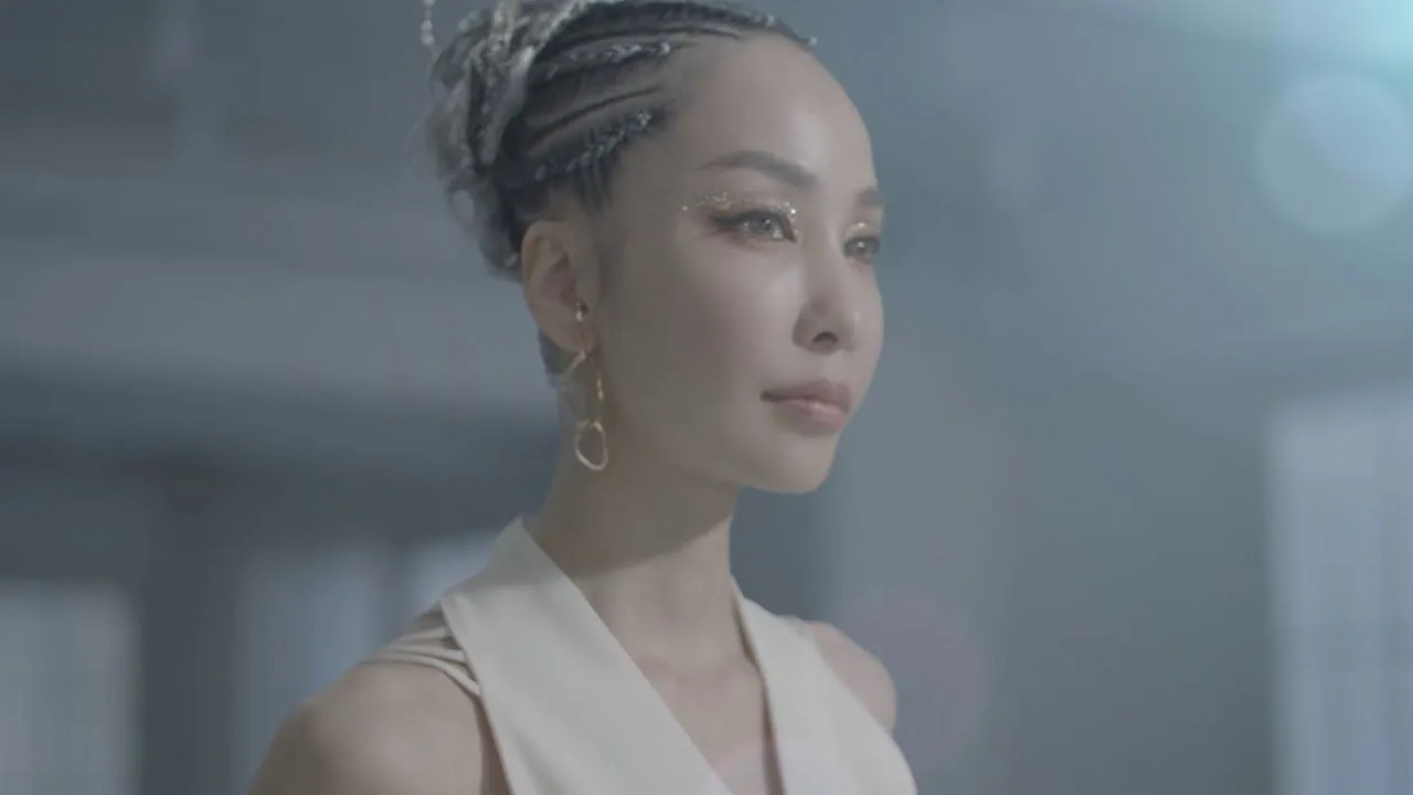 Mika Nakashima / HELLO 